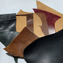 Load image into Gallery viewer, Vegetable tanned waxed leather scraps 2kg