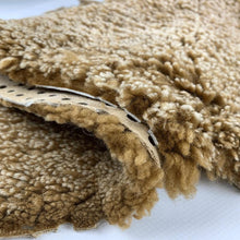 Load image into Gallery viewer, Taba Sheepskin
