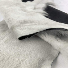 Load image into Gallery viewer, Off White Sheepskin
