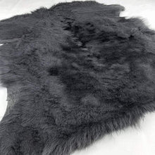 Load image into Gallery viewer, Black Croco Print Sheepskin